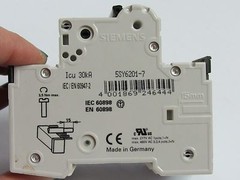 SIEMENS CIRCUIT BREAKER 5SY6201-7 5SY62 MCB C1 1 AMP A 1A 400V W/ AUX 5ST3010AS