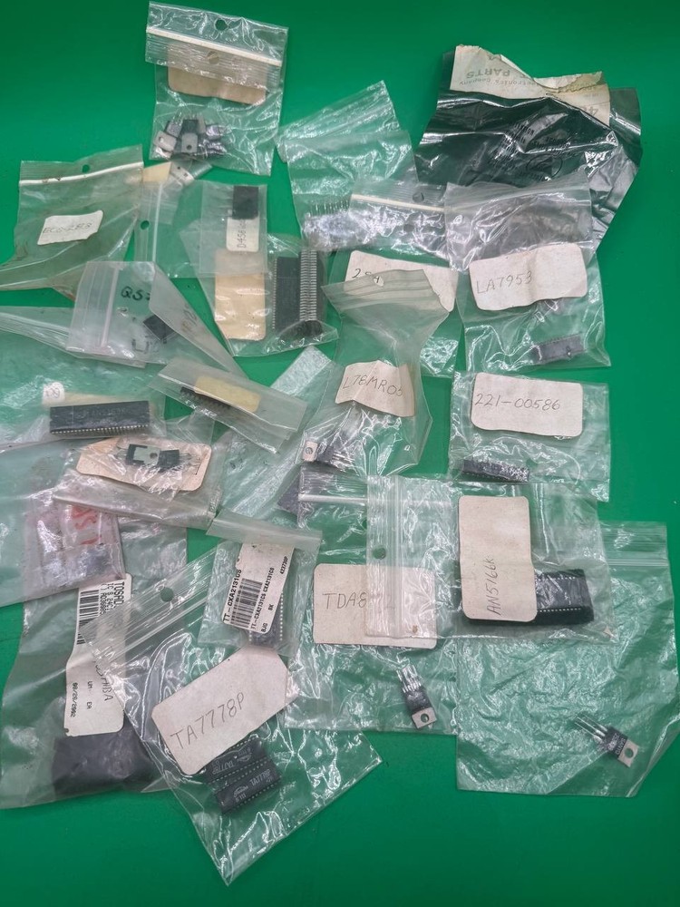 Assorted Vintage ICs & Transistors Semiconductor Components Lot RE