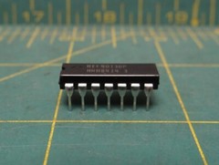 *Lot of 25* 14-Pin Dip Integrated Circuit HEF4013BP HNH8414 3