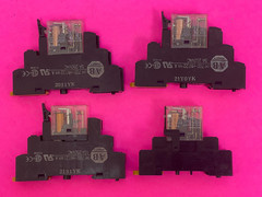 Allen Bradley 700-HK32Z24-4, 700-HK36A1, 700-HN121/2 &Omron G2R-2-SN [Lot of 4]