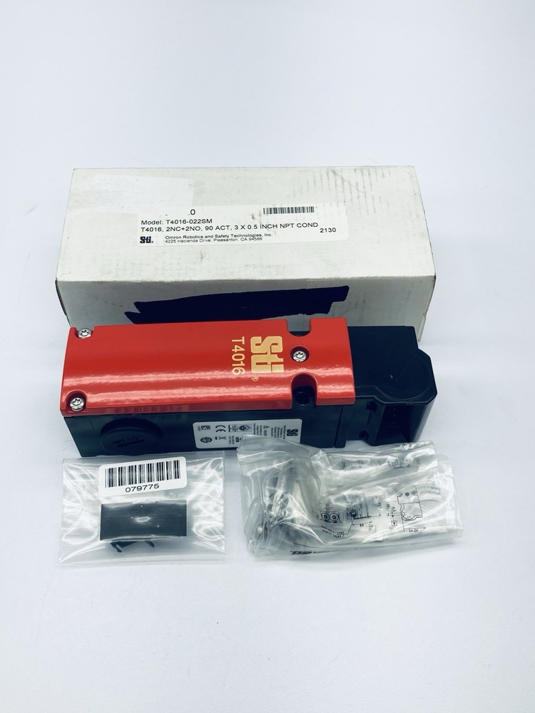 STI T4016-022 / T4016-022SM Safety Interlock Switch 24vdc 230vac 4A IP67 OMRON