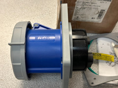 NEW EATON AH3100R6W Pin and Sleeve Receptacle, 250V, 100A, 2-Pole 3-Wire, IP69K
