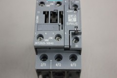 SIEMENS SIRIUS CONTACTOR 3RT2025-1KB40