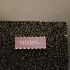 National Semiconductor INS4001D Purple Ceramic/Gold, MCS-4 Intel, C4004