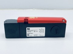 STI T4016-022 / T4016-022SM Safety Interlock Switch 24vdc 230vac 4A IP67 OMRON