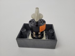 T2b-2-8202/i-NA Klockner-Moeller 16A 600V T2 Surface Mounting Cam Switch/Handle