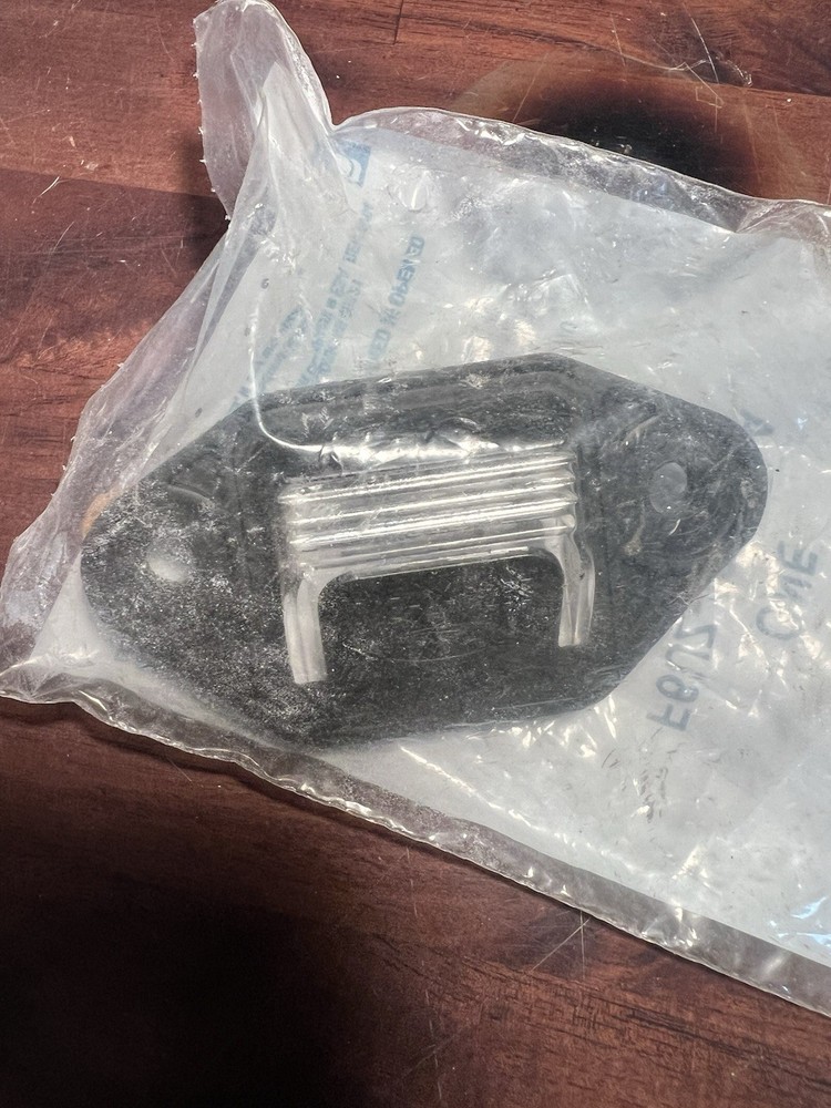 Ford F6UZ-13550-AA F6UZ13550AA License Plate Lamp