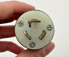 Hubbell HBL4770C 15 A Amp 277 V VAC Plug 2 P 3 W HBL (TBI)