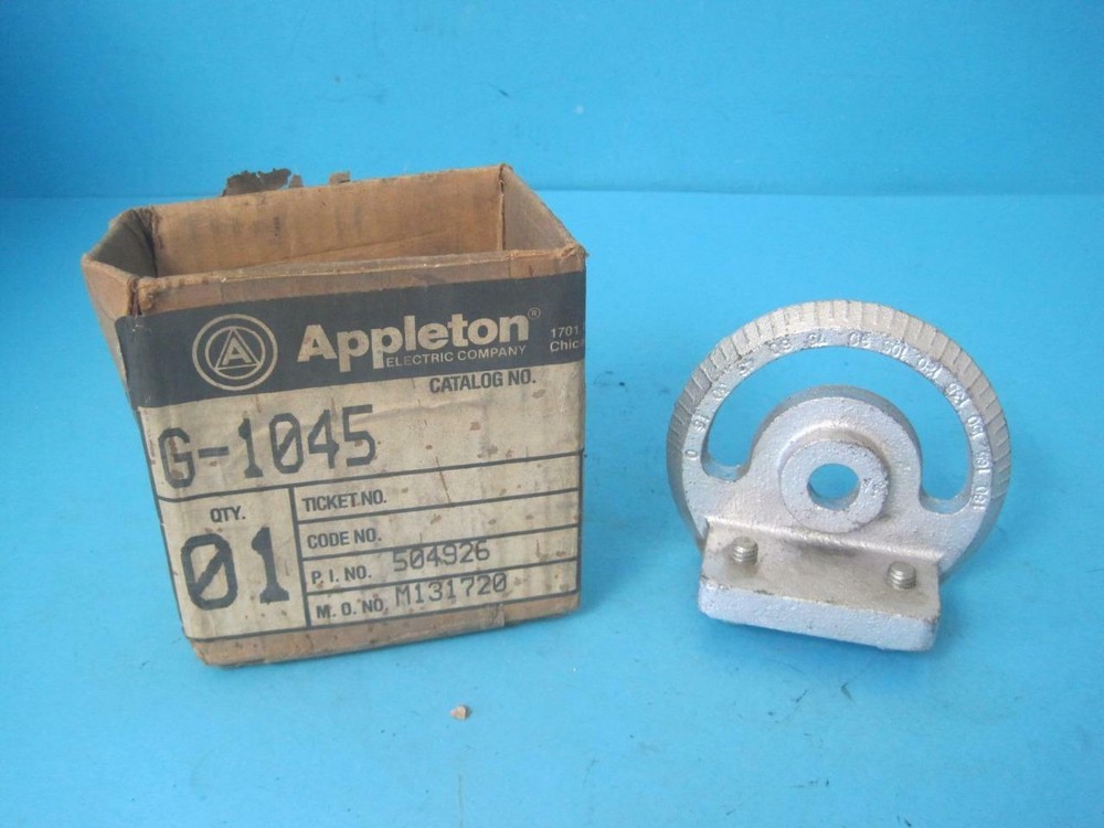 APPLETON ELECTRIC MOUNTING BRACKET AREAMASTER FLOODLIGHT PIPE CROSSARM G-1045