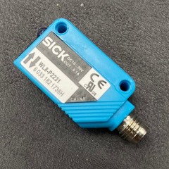 1Pc New WL8P2231 Photoelectric Switch Sensor for SICK WL8-P2231 6033182 1736H
