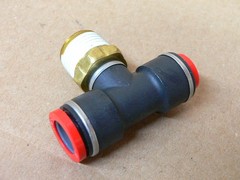 Smc Kv2t11-13-37-Sr Kv2t111337sra Conn Branch Tee 3/8X1/2X1/2Red