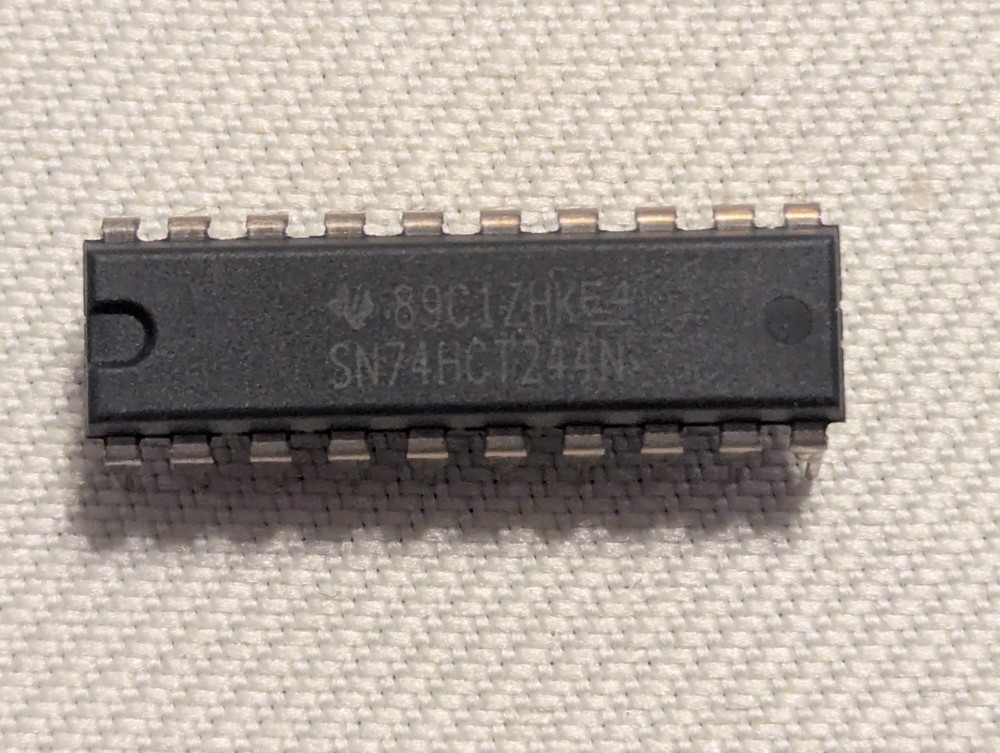 Tube of 20 Texas Instruments Semi SN74HCT244N 20 pin DIP