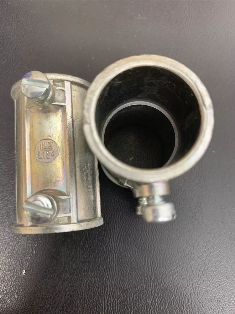 Halex L124, 3/4″ SET SCREW CONDUIT COUPLING CONNECTOR EMT, 1 pc