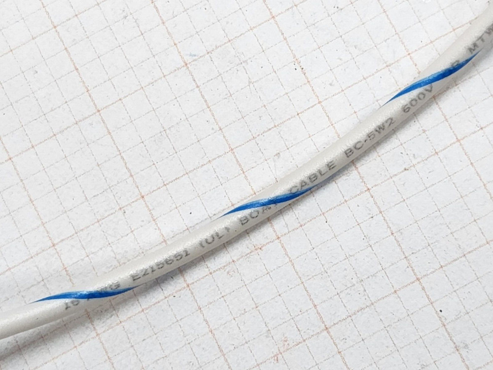 Atlas Wire #16awg AWM UL-1015/1230 Hook-Up/Lead Wire White w/Blue Spiral /100ft