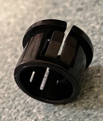 Qty 50 – HEYCO K500-250 Part #2057 – 1/2″ Black Snub Bushing Grommet – ID 1/4″