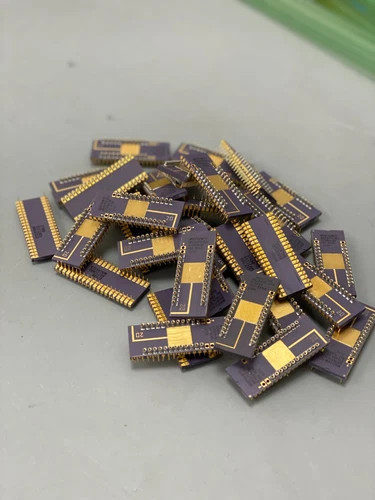 MOSTEK MK38P70/02J 97400R-05 PAT 8734 – 97400 / 8521CAFU MALAYSIA CHIP GOLD