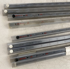 Lot 200 PIC16C54-XT/P DIL 8 MICROCHIP PIC16C54 9323CFA IC