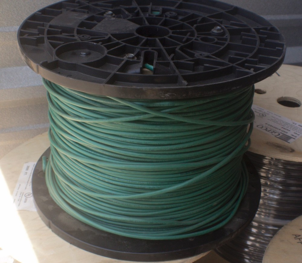 950 Ft Belden DATATWIST Enhanced 5E+ 1501A Communications LAN Cable Green Cat5E