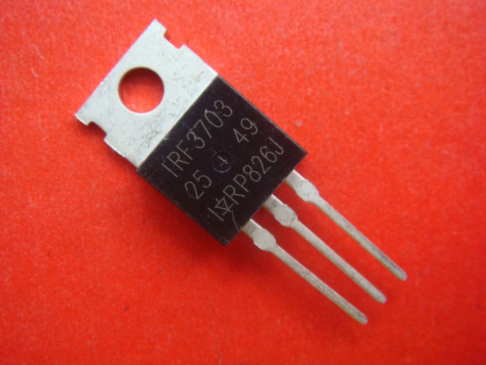 100pcs IRF3703 IRF 3703 Power MOSFET 210A 30V TO-220AB
