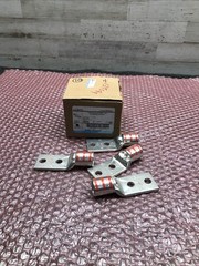 Box of 4 Thomas & Betts 54215 2-hole Lug 3/8in