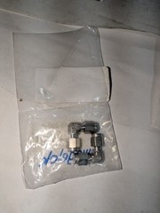 S03700552 STAINLESS STEEL SWAGELOK TUBE FITTING 1/8 IN SS-200-9 (LOT OF 2)