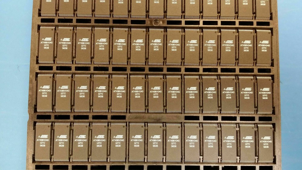 (100 PCS) AT49BV040-12TC ATMEL 512KX8 FLASH 2.7V PROM, 120ns, PDSO32