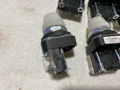 One (1) Allen Bradley 800T-QH24W White Pilot Light 24V AC/DC, NOS no box