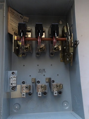 FPE P/N: 1136SNR 100AMPS 600 VOLTS 4SN AC POLES DISCONNECT SWITCH
