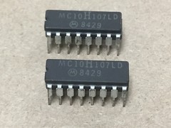 (1 PC) MOTOROLA MC10H107LD DIGITAL MICROCIRCUIT NSN# 5962-01-218-2785
