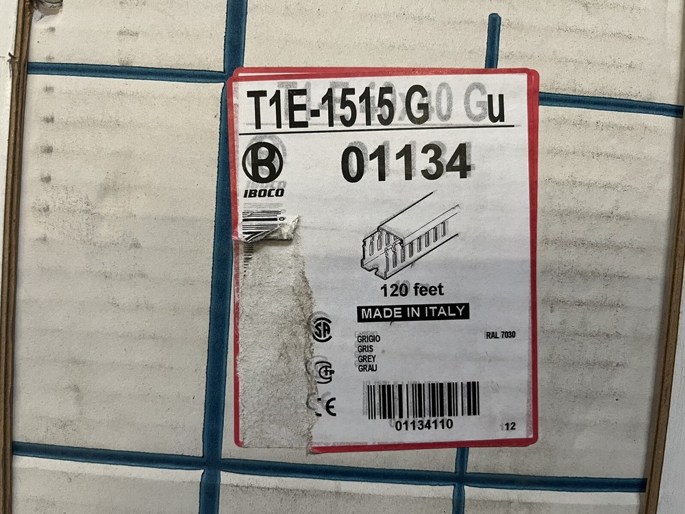 Light Gray Narrow Finger Wire Duct T1E-1515G. Open Box 120ft