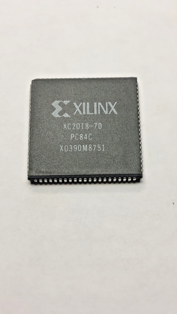 10) XC2018-70PC84C XILINX 84 pin PLCC Field Programmable Array 100 CELL