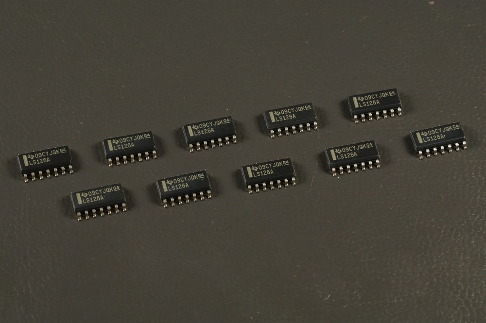 Lot of 10 SN74LS126AD Teas Instruments Quadruple Bus Buffer 3State Output 14 Pin