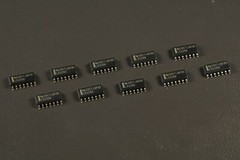 Lot of 10 SN74LS126AD Teas Instruments Quadruple Bus Buffer 3State Output 14 Pin