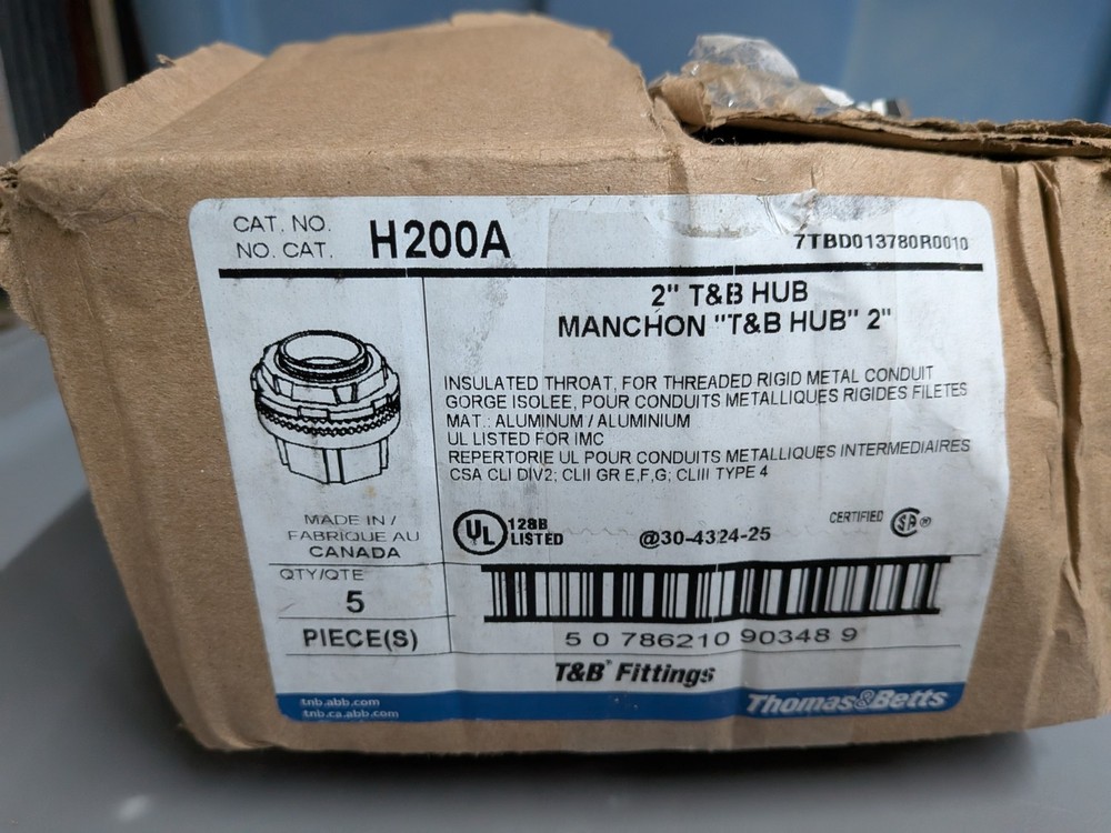 T&B H200A, 2″, Aluminum, Locknut Grounding, Insulated, Conduit Hub, 5pc box