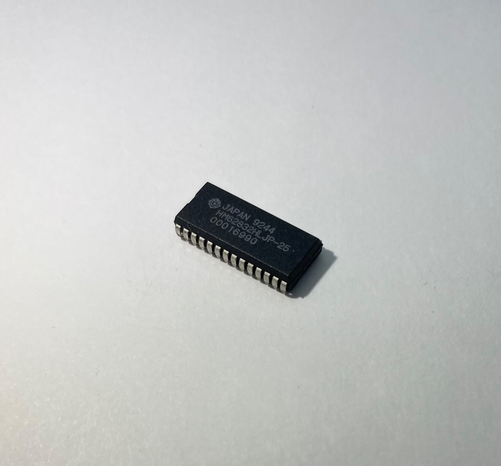 Hitachi LTD HM62832HLJP-25 Standard SRAM, 32Kx8 (25ns) CMOS SOJ28 NEW!