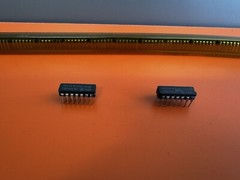 Texas Instruments NAND Gate 4-Element 2-in Bipolar 14 Pin JM38510/00303BCA Qty25