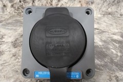 Hubbell HBL2815SW 120/208VAC 30 A Current Watertight Flanged Locking Inlet