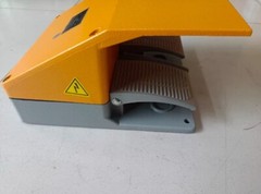 1PCS NEW FIT FOR Foot switch YDT1-15 380V15A