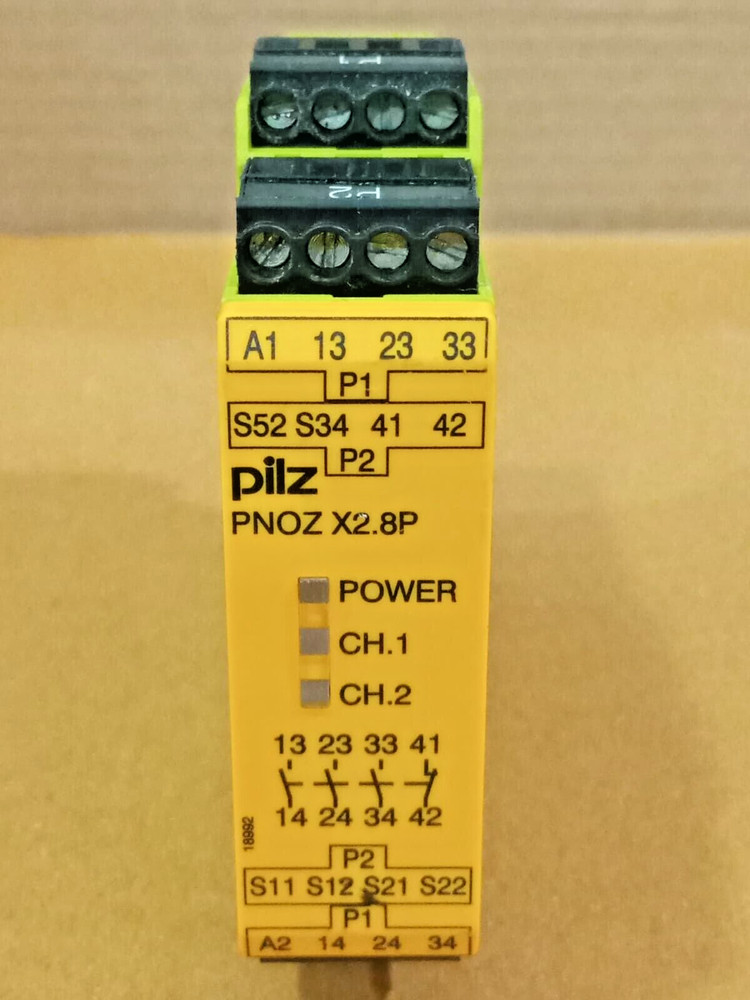 1PC- Pilz PNOZ X2.8P Safety Relay 777301 24VDC, 3n/o 1n/c, 3.5VA- NEW Open Box