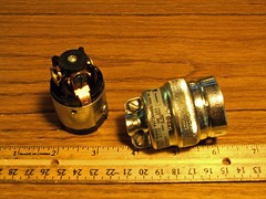 RUSSELLSTOLL EverLok Female Plug Connector 3Wire 4Pole 20A 125V 10A 250V/600VAC