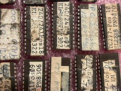 B8702A INTEL w/labels ns MAY VARY 24-PIN CERDIP EPROM All VINTAGE 76+ UOS QTY-1