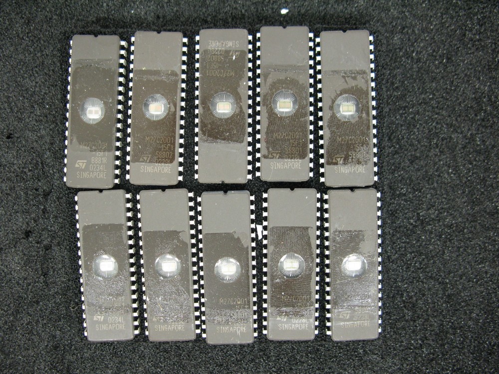 (Lot of 10) ST M27C2001-15F1 2 Mbit (256Kb x 8) UV EPROM