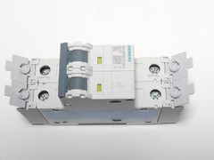 Siemens 5SJ4206-7HG41 Miniature Circuit Breaker 6A 2P 240V MCB – NEW Surplus!