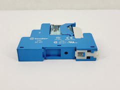 Finder 97.01 Relay Socket w/ 99.02.9.024.99 LED, 46.61.9.024.0040 24VDC Relay