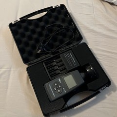 Nidec-Shimpo ST-1100 compact LED stroboscope-tachometer kit