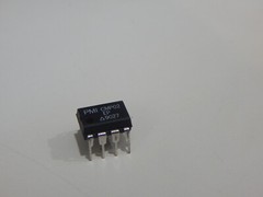 PMI CMP02EP 8 PIN DIP IC – USA SELLER FAST SHIPPING