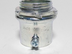 *Box of 12* Hubbell Raco 2004 1″ EMT Set Screw Connector – NEW Surplus!