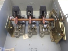 FPE P/N: 1136SNR 100AMPS 600 VOLTS 4SN AC POLES DISCONNECT SWITCH