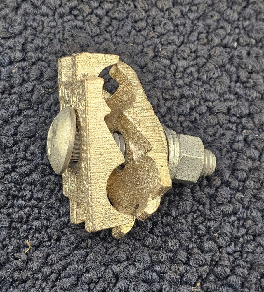 Burndy GC2929CT: 2/0 AWG to 250 KCMIL Str, Cable Tray Grounding Clamp
