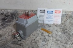 Appleton Electric EFSR-GFI 125VAC 20 A GFI Cover Receptacle & Box